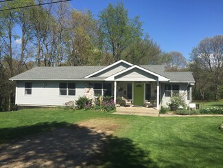 60261 46th St, Lawrence, MI 49064