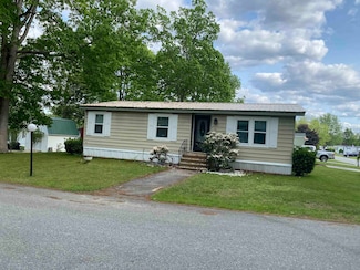 58 Lillian Ave, Seabrook, NH 03874