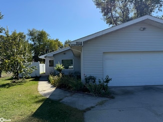 908 W Nishna Rd, Shenandoah, IA 51601