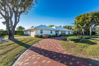 835 Canary Walk, Delray Beach, FL 33483