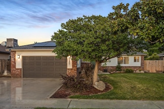 4844 N 4th St, Fresno, CA 93726