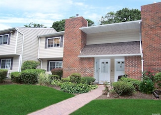 227 Lake Pointe Cir, Middle Island, NY 11953