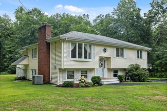 3 Rutland Cir, Westford, MA 01886