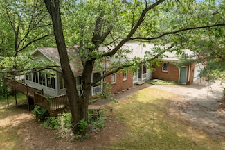 2700 Van Dam Dr NE, Belmont, MI 49306