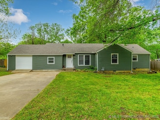 1624 Prairie Heights Dr, Bartlesville, OK 74006
