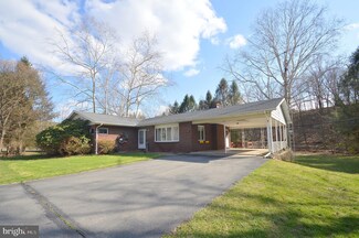 3150 New Hope Rd, Berkeley Springs, WV 25411