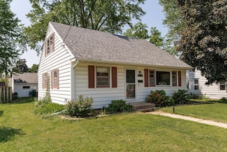 112 12th St NW, Rochester, MN 55901