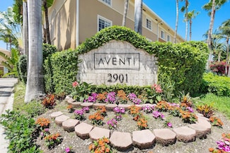 2861 NE 185th St Unit 302, Miami, FL 33180