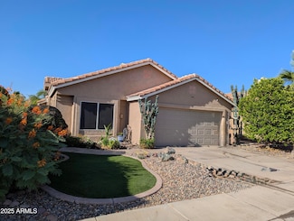 4253 E Raven Rd, Phoenix, AZ 85044