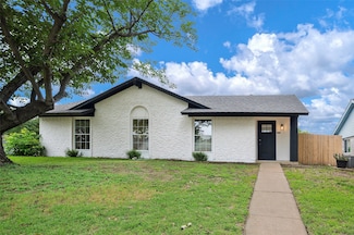 1505 Catalina Dr, Lewisville, TX 75067