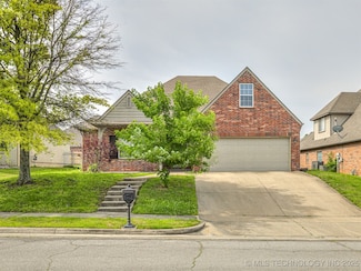 4610 E 142nd St S, Bixby, OK 74008