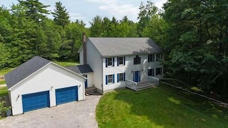 60 Vickery Rd, Auburn, ME 04210