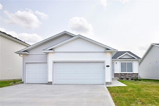 1146 NW Peterson Dr, Waukee, IA 50263