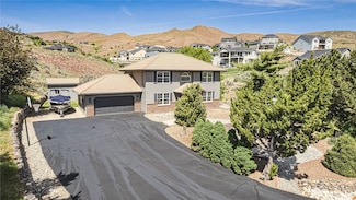 236 Rolling Hills Ln, Wenatchee, WA 98801