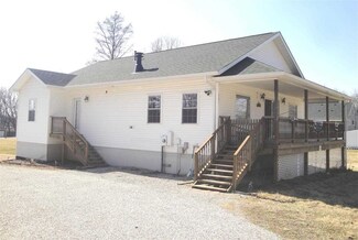 121 E Monroe Ave, Chandler, IN 47610