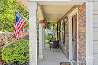 111 Tilton Dr, Mooresville, NC 28115