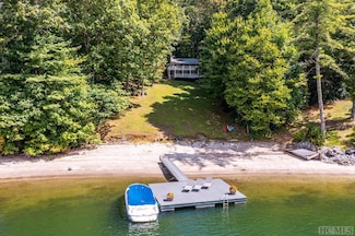 135 Summersong Ln, Cullowhee, NC 28723
