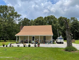 20 Hunt Rd, Picayune, MS 39466