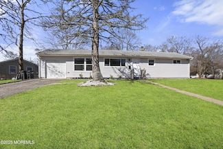 207 Ardmore Ave, Toms River, NJ 08757