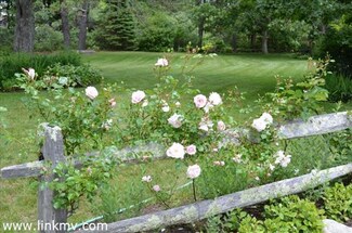 32 Hopps Farm Rd, Vineyard Haven, MA 02568