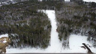 105 Green Acres Dr, Buxton, ME 04093