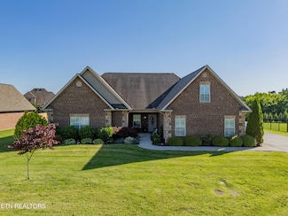 1413 Edenbridge Dr, Alcoa, TN 37701