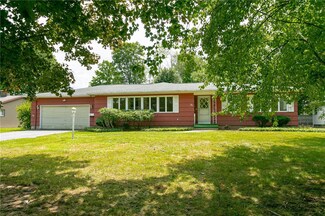 21 Alger Dr, Rochester, NY 14624