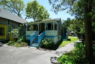 9 Forest Cir, Oak Bluffs, MA 02557