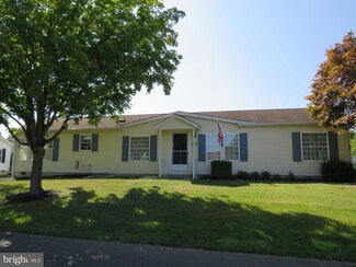184 Hummingbird Ct S, New Hope, PA 18938