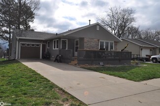 217 S Elm St, Carroll, IA 51401