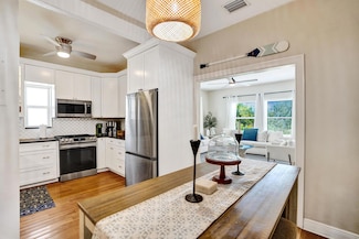 901 N B St, Lake Worth, FL 33460