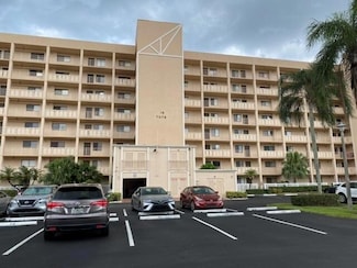 7076 Huntington Ln Unit 8050, Delray Beach, FL 33446