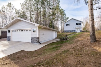3947 Haines Rd, Hermantown, MN 55811