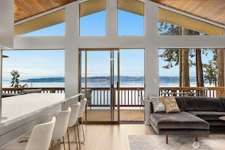 285 Harrington Rd, Coupeville, WA 98239