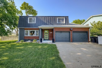 10534 Parker St, Omaha, NE 68114