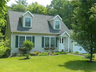 8 Musket Dr, Schuylerville, NY 12871