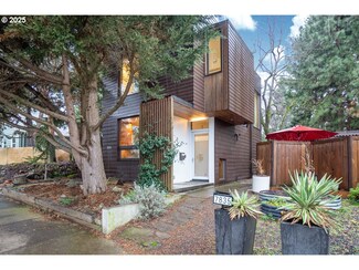 7835 N Burrage Ave, Portland, OR 97217