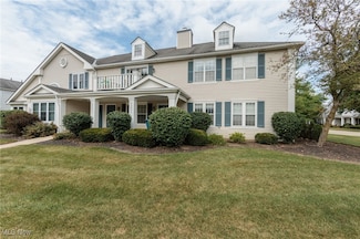 23271 Grist Mill Ct Unit 1, Olmsted Falls, OH 44138