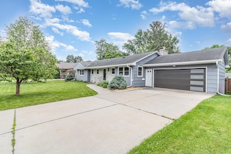 4433 Dunham Dr, Edina, MN 55435