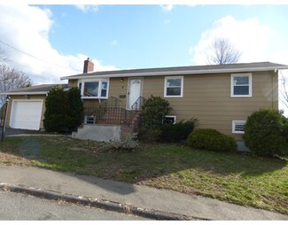 6 Gallows Cir, Salem, MA 01970