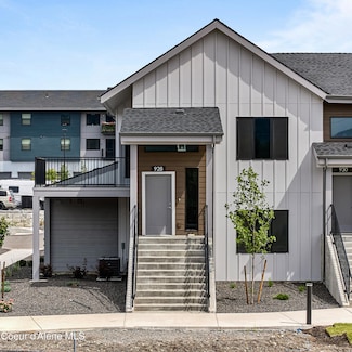 928 E Railroad Ave, Post Falls, ID 83854