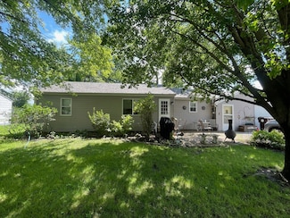 546 Dogwood Dr, Arthur, IL 61911