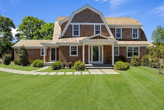 245 Mill Rd, Westhampton Beach, NY 11978