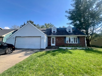1601 Harrington Dr, Champaign, IL 61821