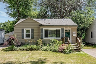 26332 Brettonwoods St, Madison Heights, MI 48071