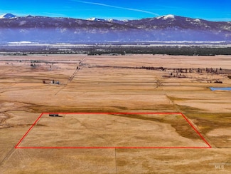 13239 & 12231 Finlandia Rd, Donnelly, ID 83615