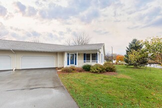 1180 Bloomingfield Dr, Whitewater, WI 53190