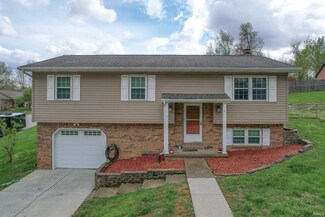 5625 Greensboro Dr, Newburgh, IN 47630