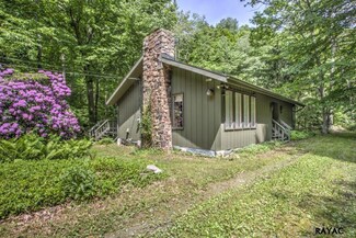 1570 Kleinfeltersville Rd, Stevens, PA 17578