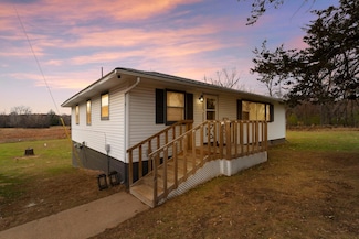 32536 Jackson Rd NE, Cambridge, MN 55008